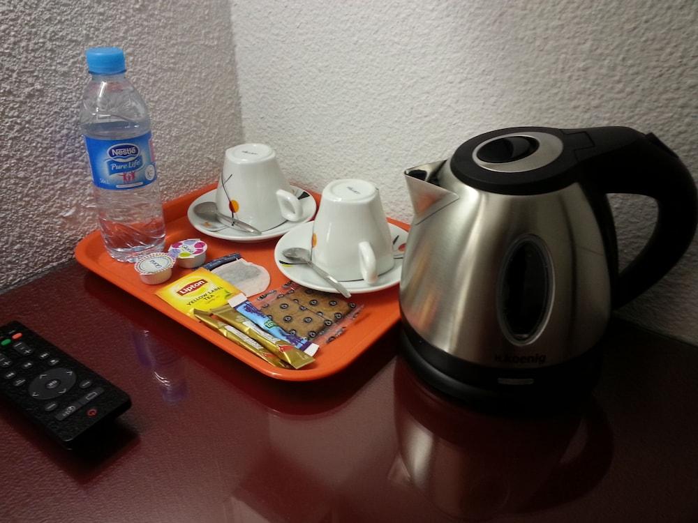 פרפיניין Brit Hotel Porte D'Espagne מראה חיצוני תמונה
