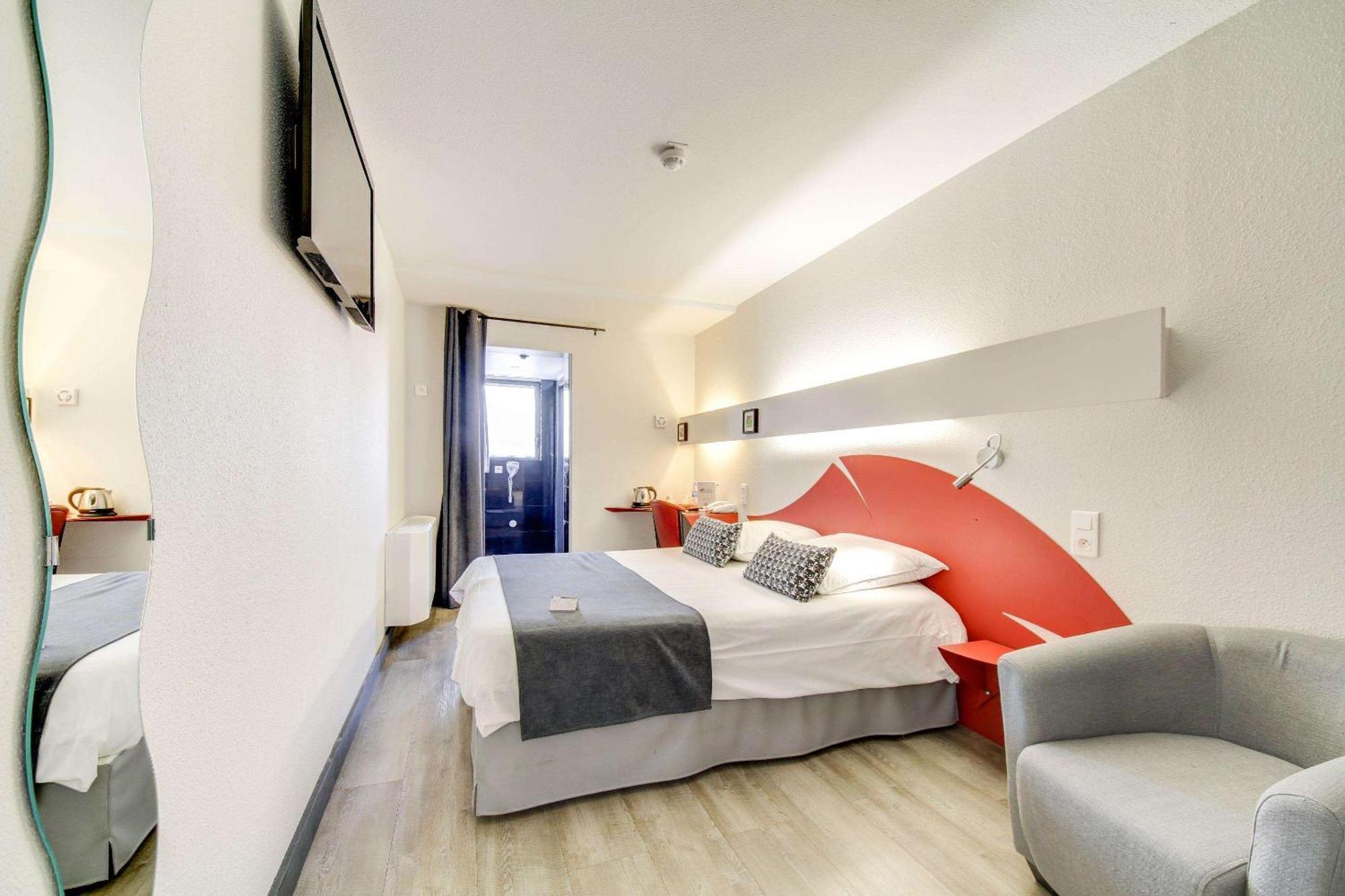 פרפיניין Brit Hotel Porte D'Espagne מראה חיצוני תמונה