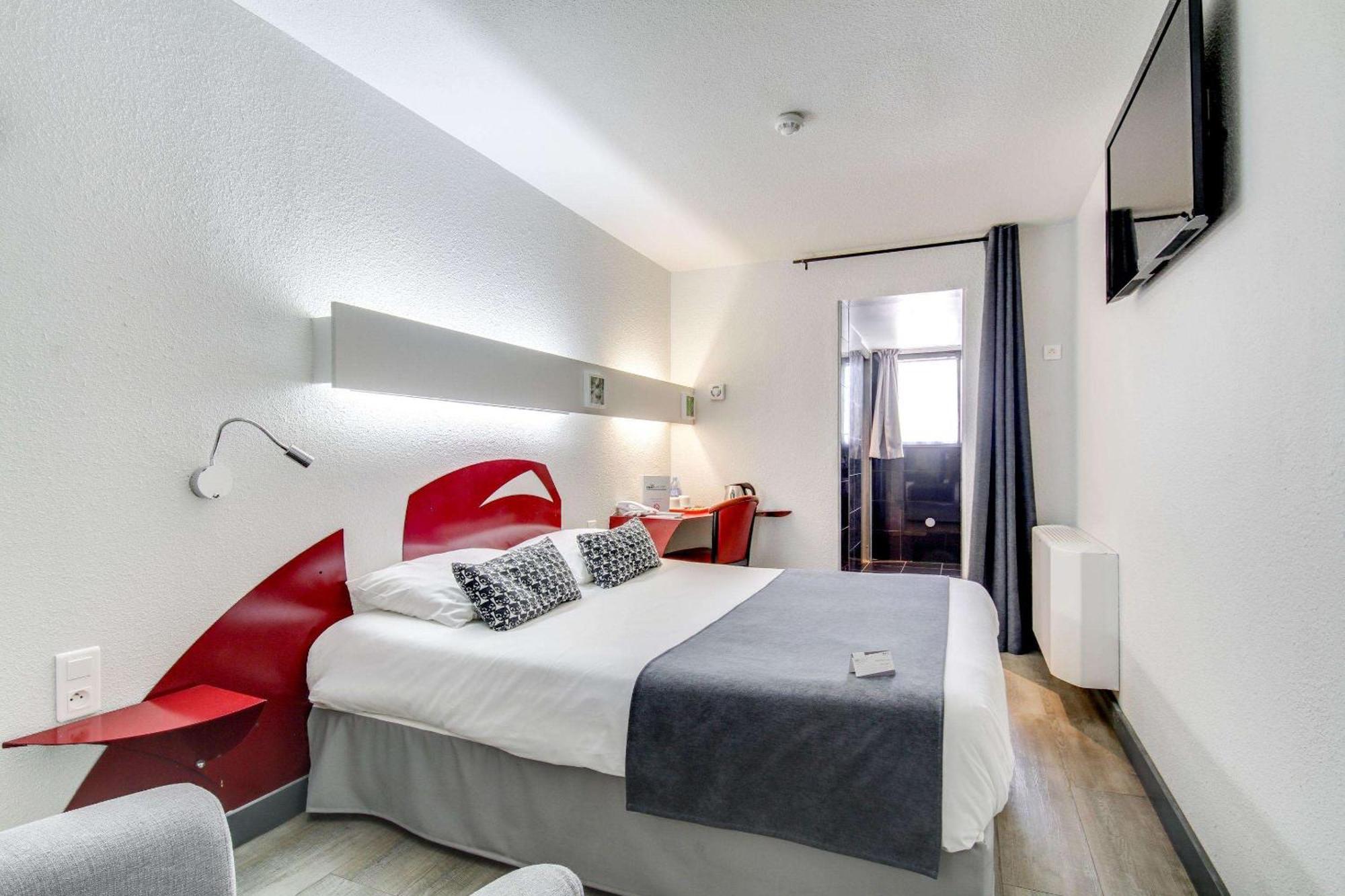 פרפיניין Brit Hotel Porte D'Espagne מראה חיצוני תמונה