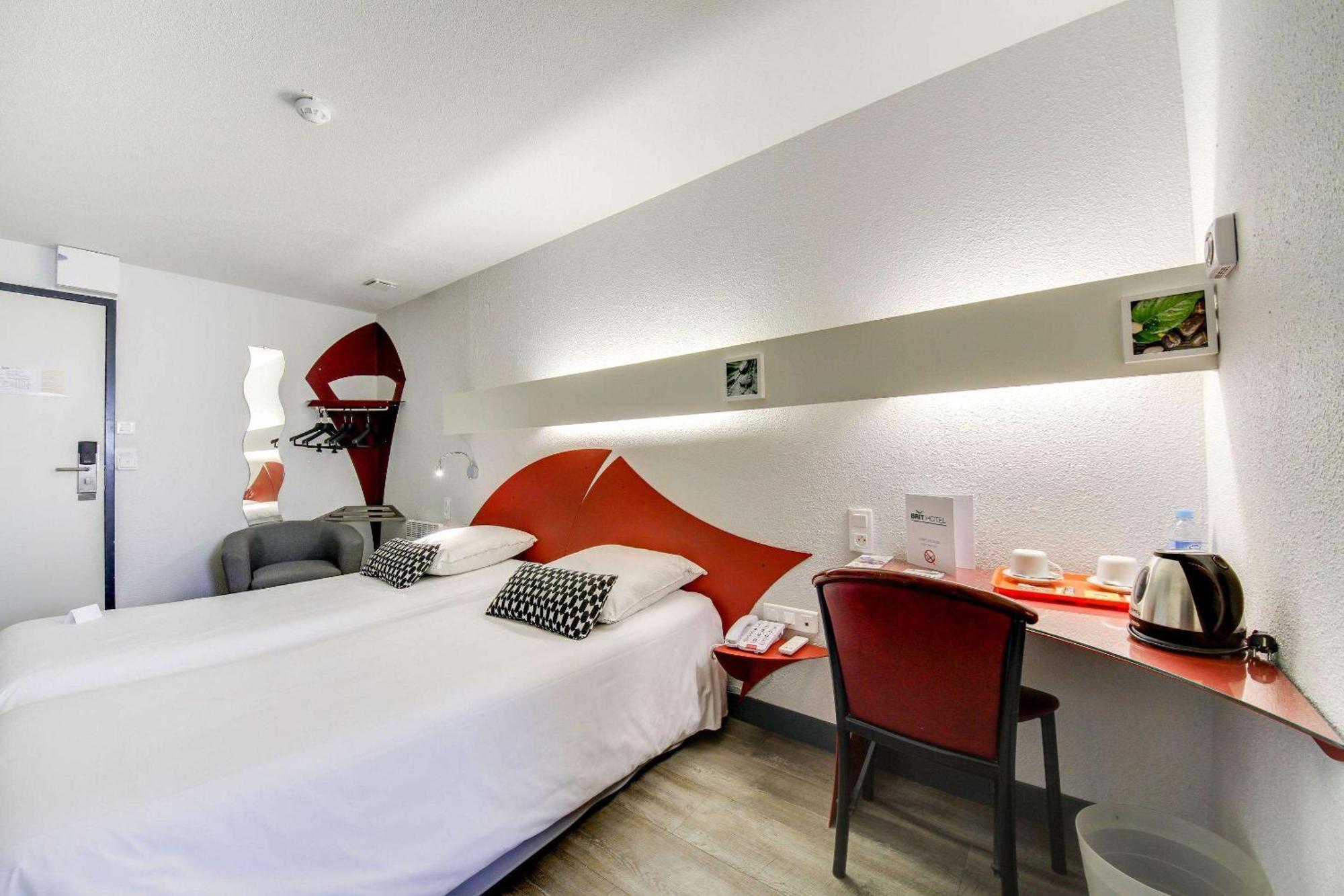 פרפיניין Brit Hotel Porte D'Espagne מראה חיצוני תמונה