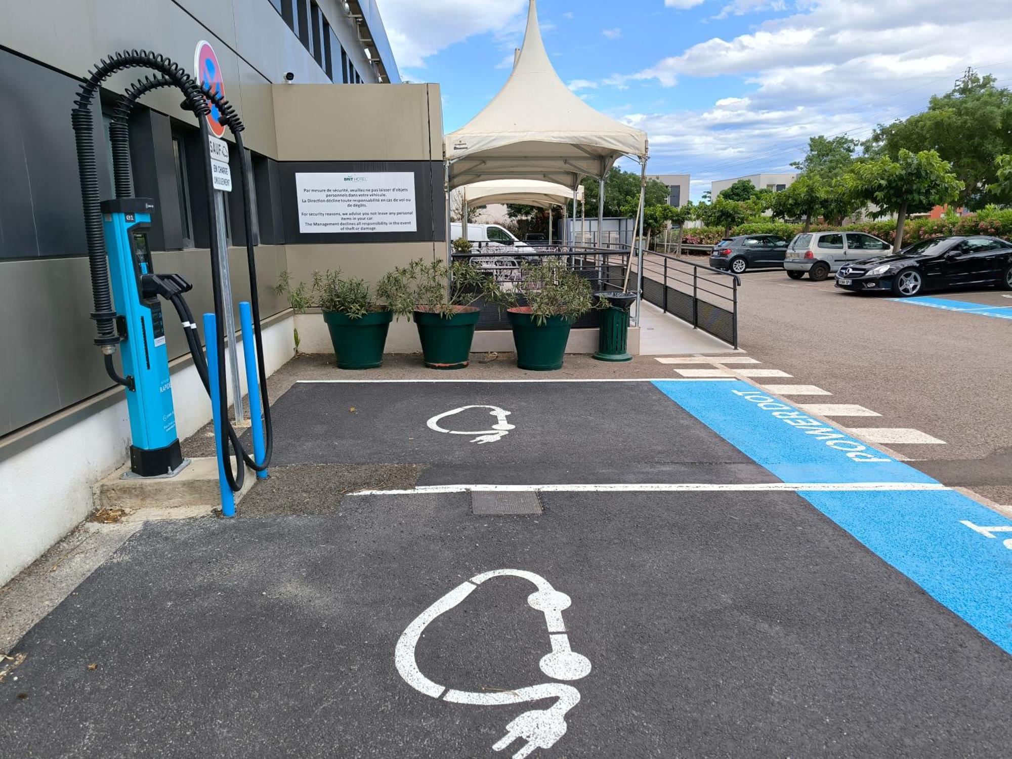 פרפיניין Brit Hotel Porte D'Espagne מראה חיצוני תמונה