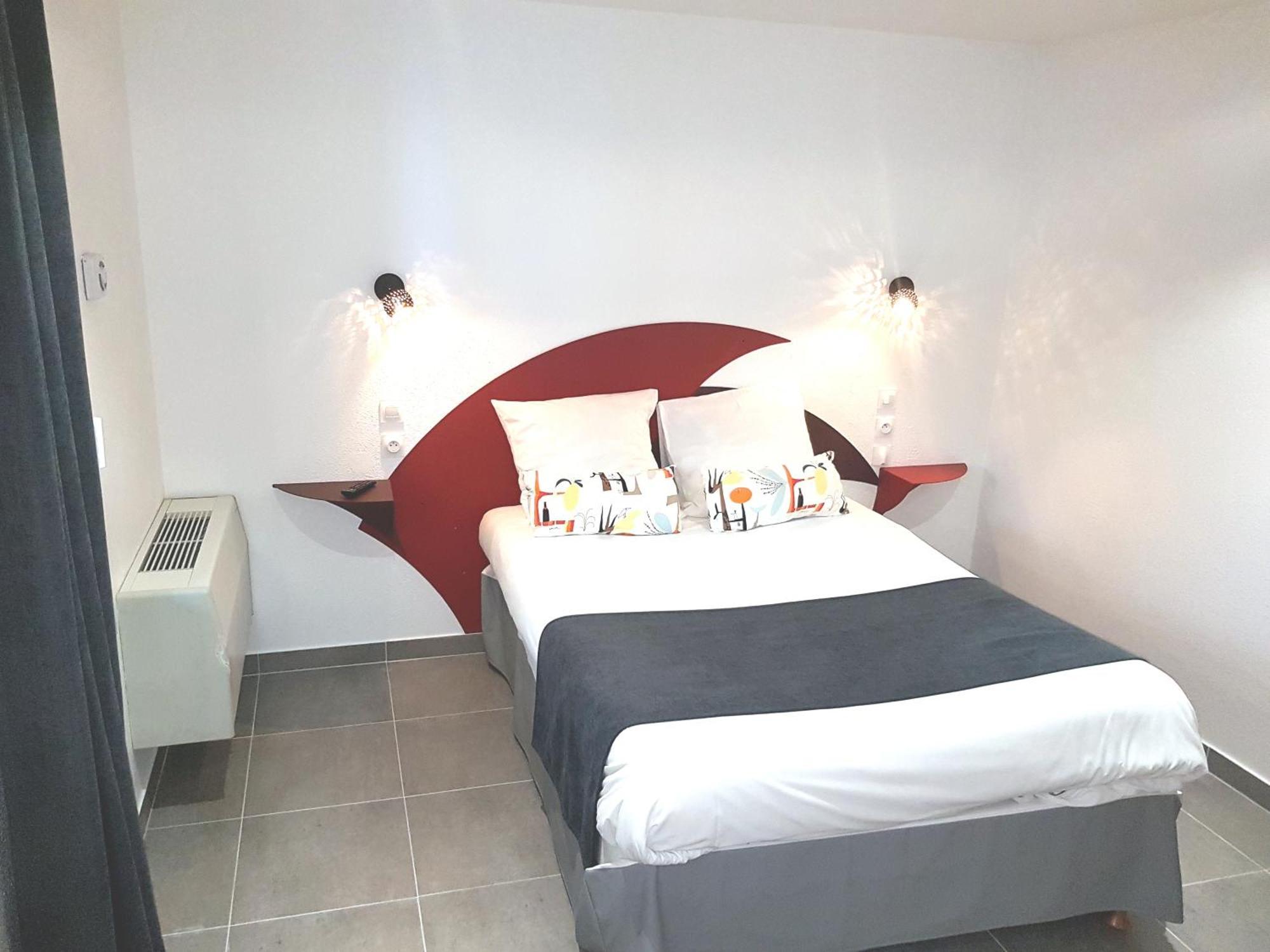 פרפיניין Brit Hotel Porte D'Espagne מראה חיצוני תמונה