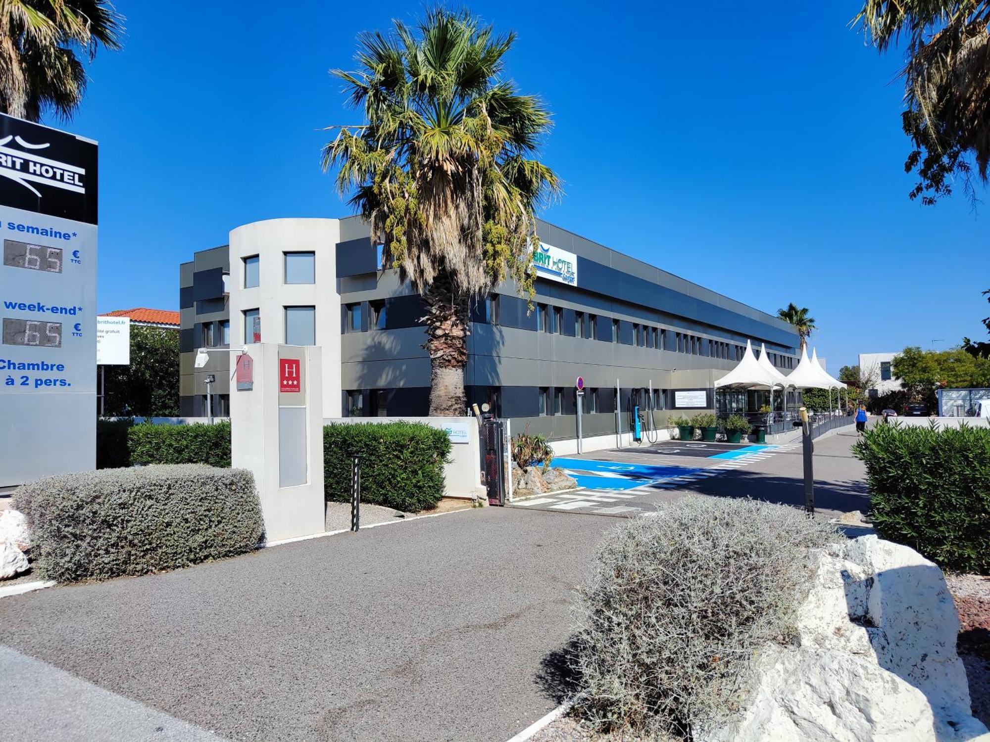 פרפיניין Brit Hotel Porte D'Espagne מראה חיצוני תמונה