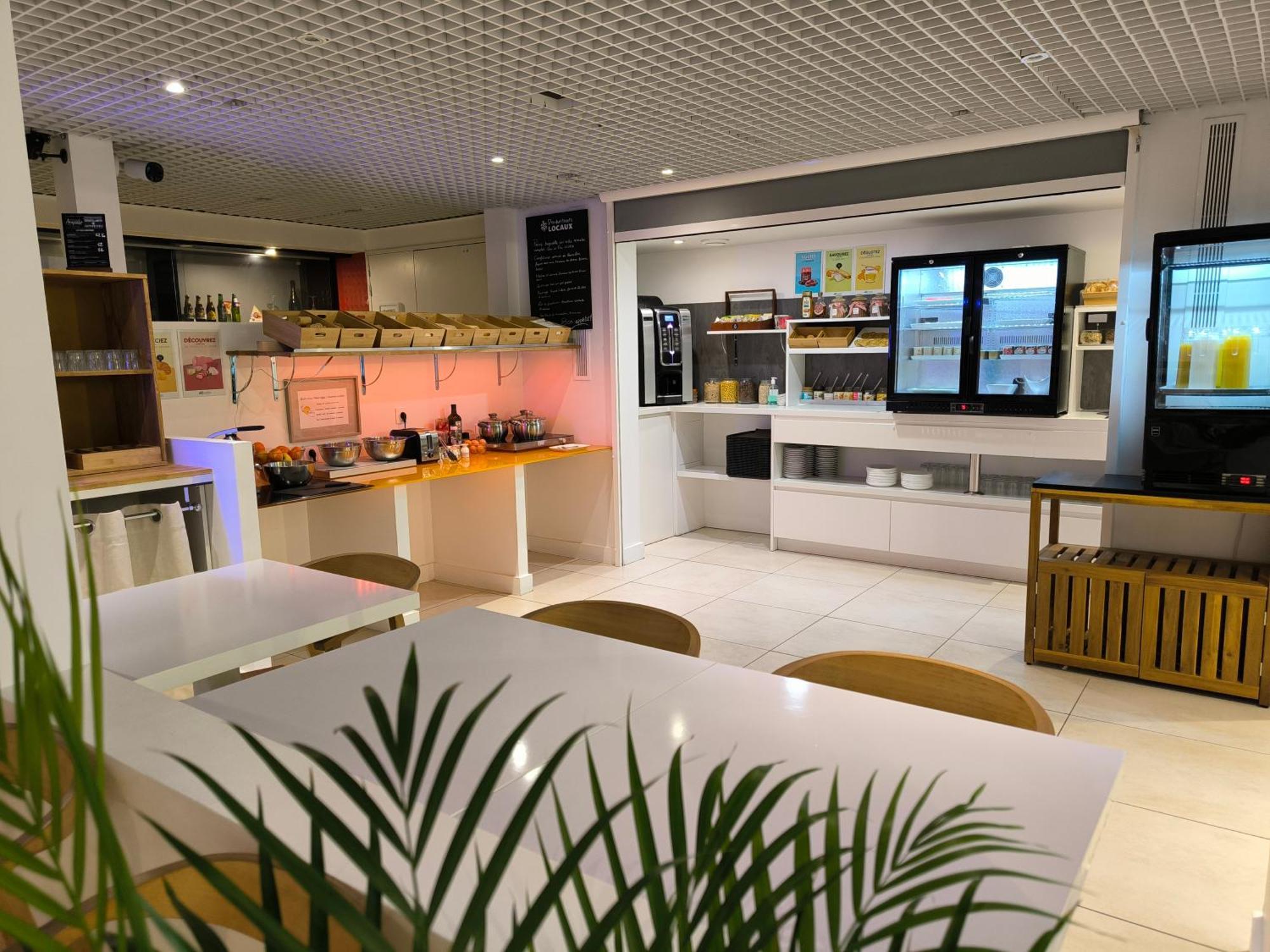 פרפיניין Brit Hotel Porte D'Espagne מראה חיצוני תמונה
