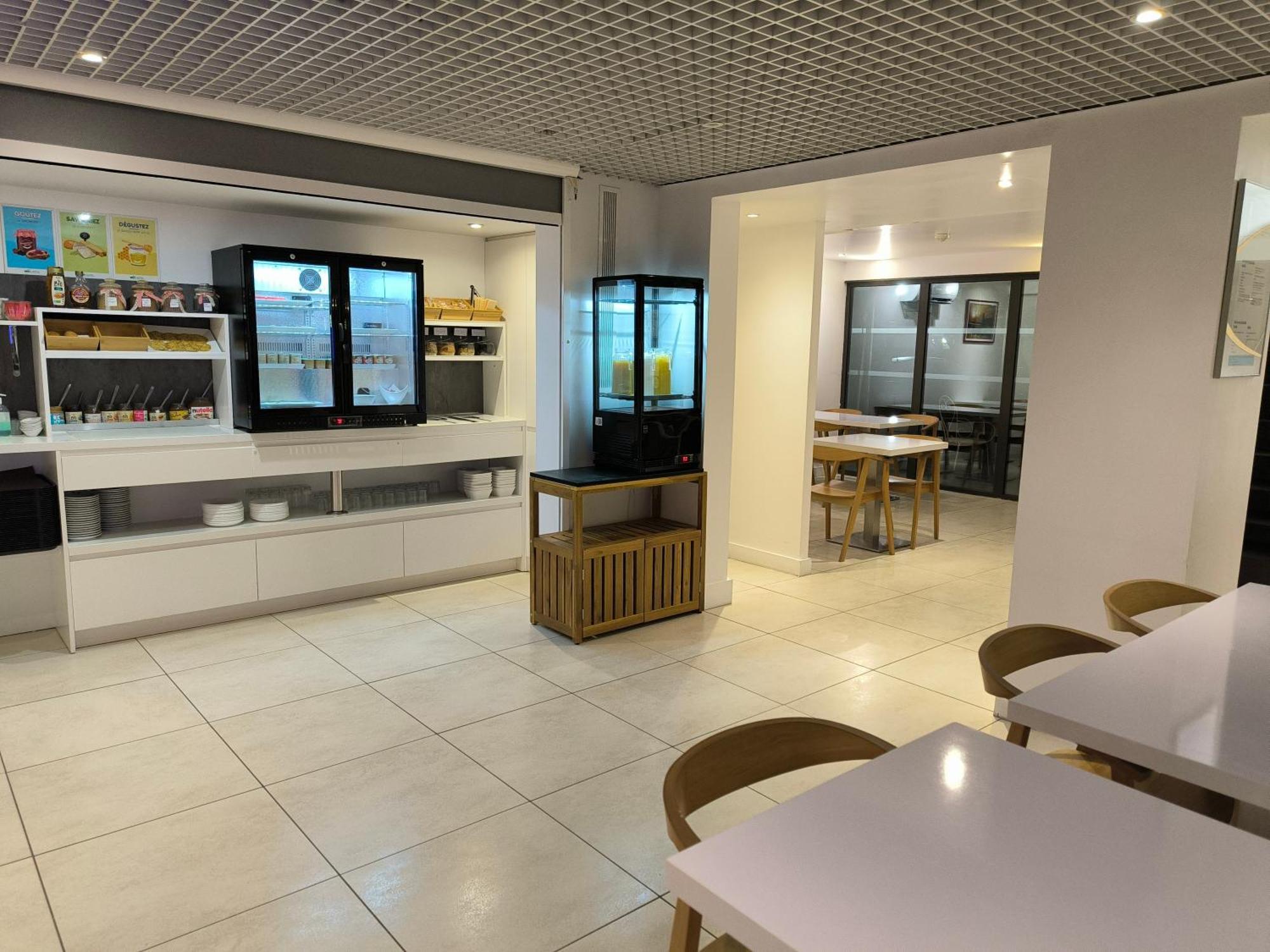 פרפיניין Brit Hotel Porte D'Espagne מראה חיצוני תמונה